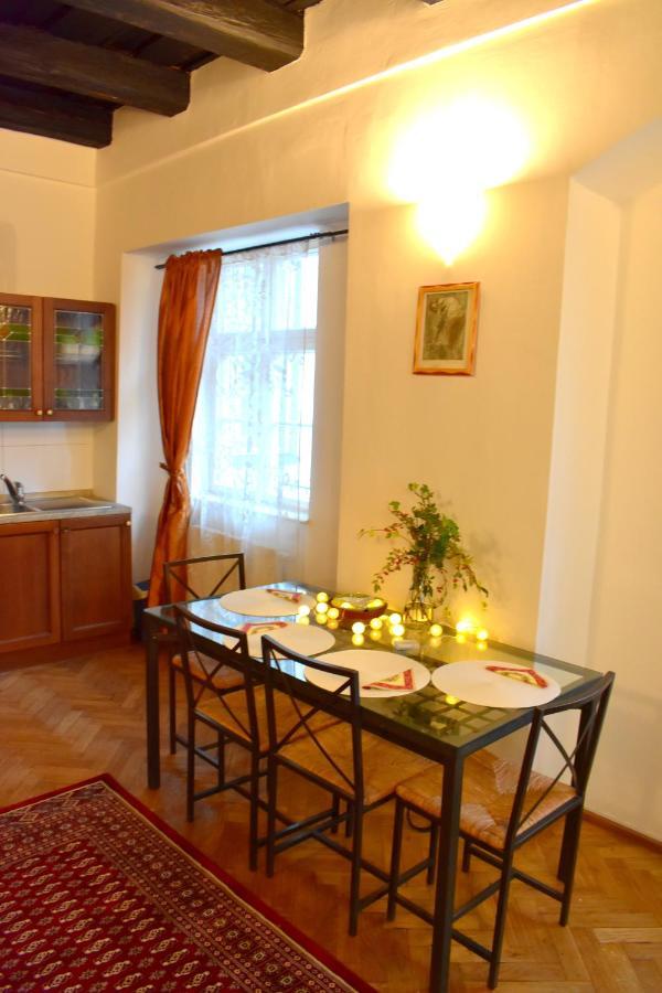 Apartment Lesser Town! Praga Exterior foto